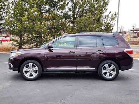 Used 2012 Toyota Highlander Limited w/ Tow Pkg image 2