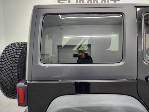 Used 2012 Jeep Wrangler Unlimited Sport image 22