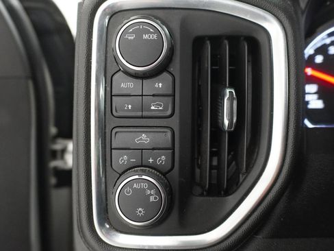 Used 2021 Chevrolet Silverado 1500 LT image 17