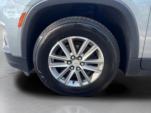 Used 2023 Chevrolet Traverse LT AWD/4WD image 5