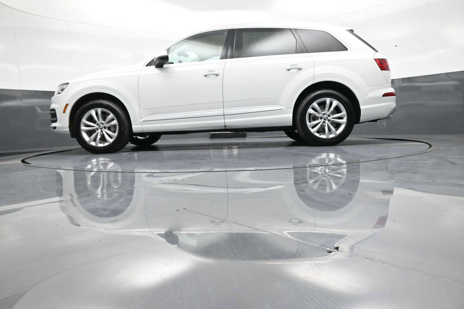 Used 2019 Audi Q7 3.0T Premium w/ Convenience Package AWD/4WD image 35