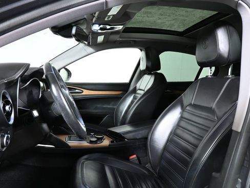 Used 2019 Alfa Romeo Stelvio Ti Lusso w/ Quick Order Package 22X Lusso image 15