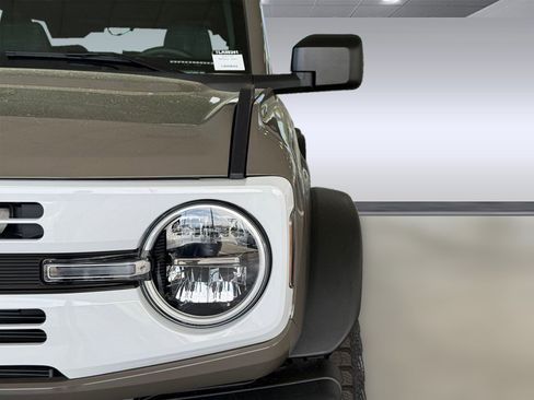 New 2026 Ford Bronco Heritage Edition AWD/4WD image 11