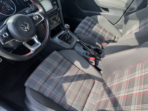 Used 2019 Volkswagen GTI S FWD image 18