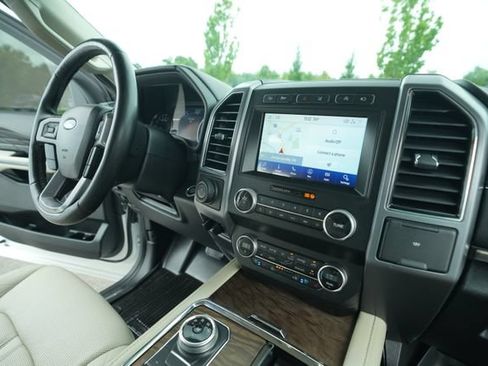 Used 2020 Ford Expedition Platinum AWD/4WD image 42