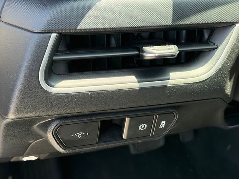 Used 2025 Kia K4 FWD image 6