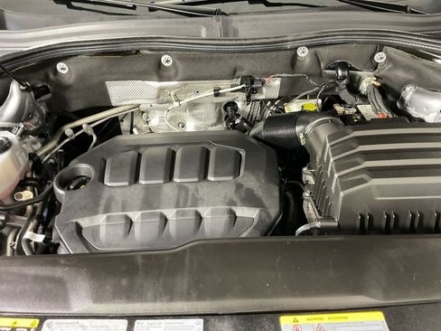 Used 2025 Volkswagen Atlas SE AWD/4WD image 27