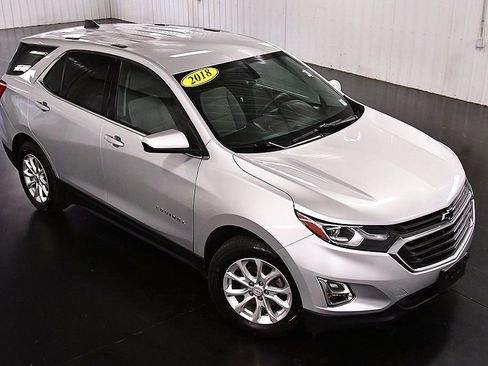 Used 2018 Chevrolet Equinox LT image 12