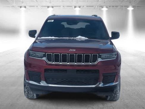 New 2025 Jeep Grand Cherokee L Laredo image 3