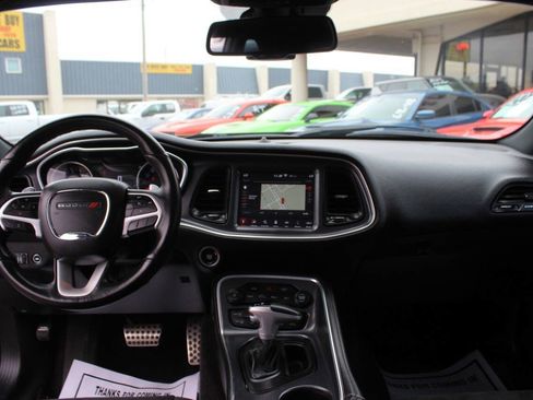 Used 2018 Dodge Challenger GT w/ GT Interior Package AWD/4WD image 18