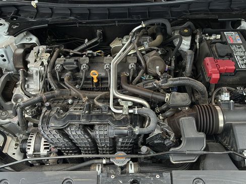 Used 2025 Nissan Altima 2.5 SV FWD image 47