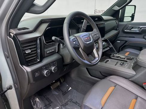 Used 2024 GMC Sierra 2500 AT4 w/ AT4 Premium Plus Package AWD/4WD image 12