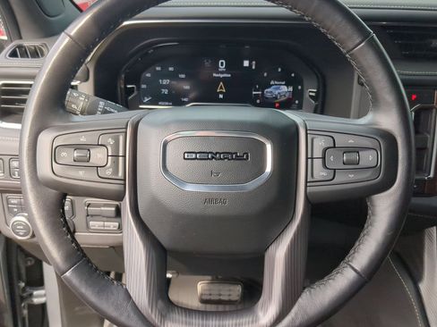 Used 2023 GMC Yukon XL Denali Ultimate image 13