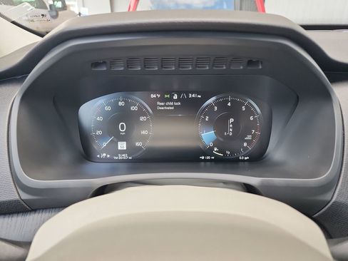 Used 2020 Volvo XC90 T5 Momentum w/ Protection Package Premier FWD image 21