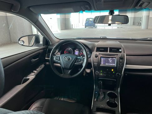 Used 2016 Toyota Camry SE FWD image 34