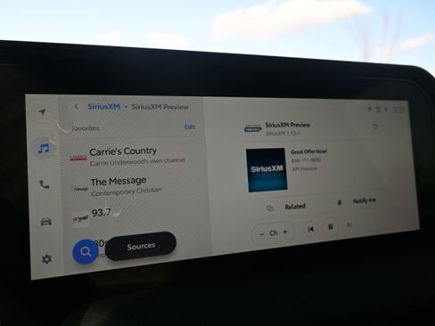 Used 2025 Toyota Land Cruiser image 31