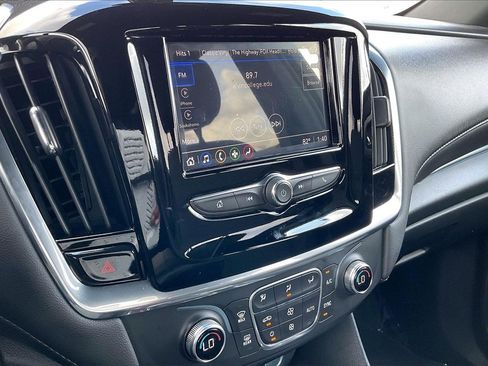 Used 2022 Chevrolet Traverse LT image 26