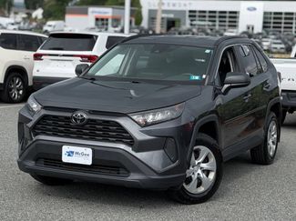 Used 2021 Toyota RAV4 LE AWD/4WD video 1