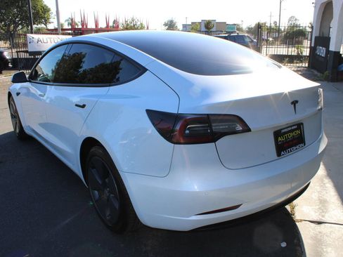 Used 2022 Tesla Model 3 Long Range AWD/4WD image 34