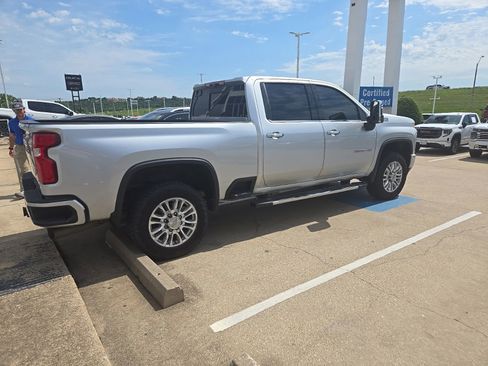 Used 2020 Chevrolet Silverado 2500 High Country w/ Z71 Off-Road Package AWD/4WD image 5