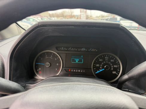 Used 2015 Ford F150 XLT w/ Trailer Tow Package image 17