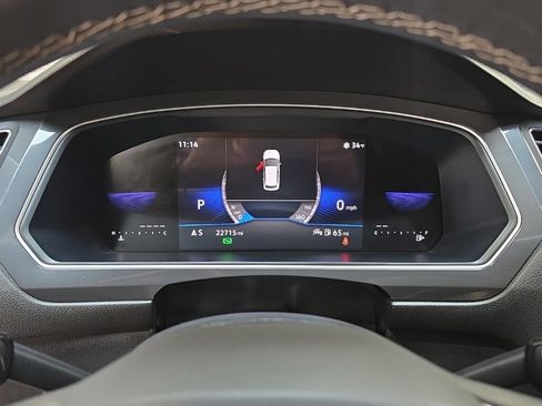 Used 2023 Volkswagen Tiguan SE image 23