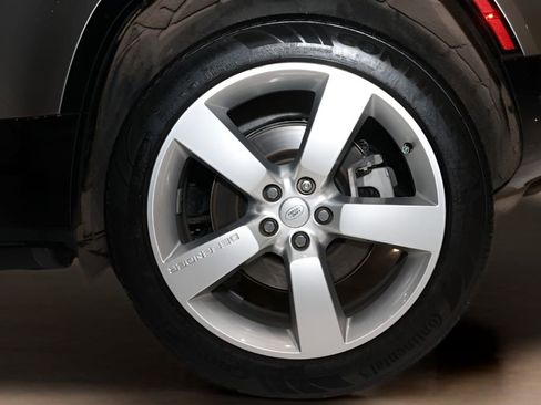 Used 2023 Land Rover Defender 110 X-Dynamic SE image 41