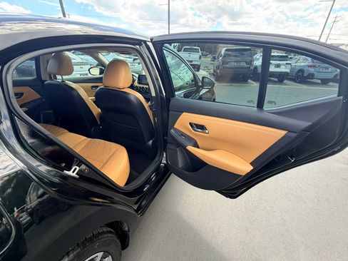 Used 2020 Nissan Sentra SV w/ SV Premium Package FWD image 20