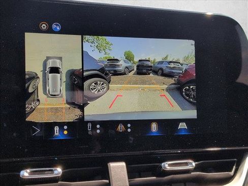 New 2026 Chevrolet Equinox LT w/ Safety and Technology Package AWD/4WD image 13
