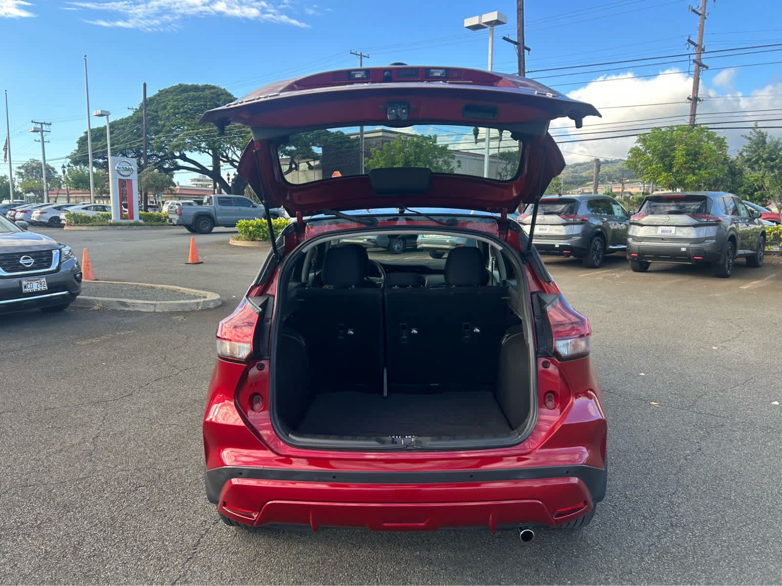 Used 2023 Nissan Kicks SV FWD image 11