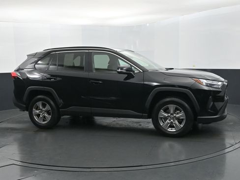 Used 2024 Toyota RAV4 XLE image 7