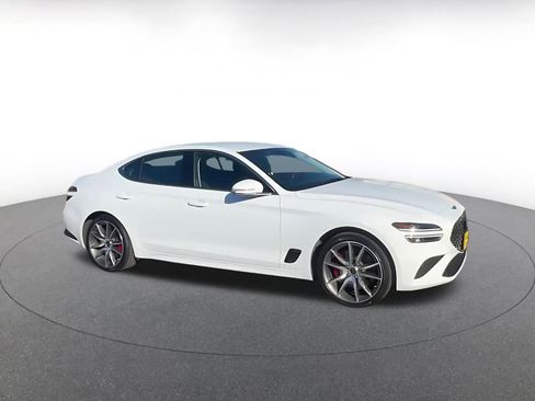 Used 2025 Genesis G70 2.5T image 2