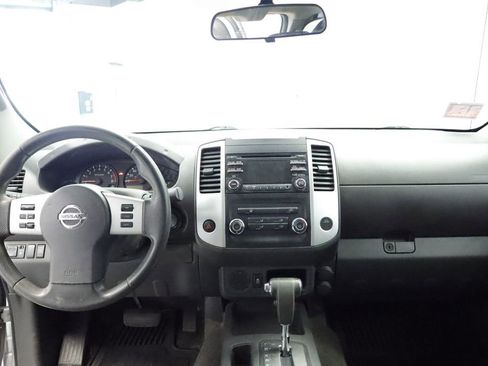 Used 2013 Nissan Frontier SV RWD image 21