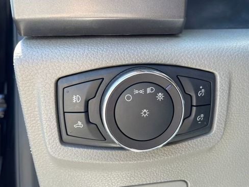 Used 2019 Ford F150 XLT w/ Equipment Group 302A Luxury AWD/4WD image 28