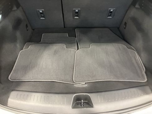 Used 2023 Cadillac XT4 Luxury image 30