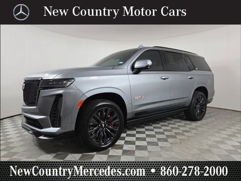 Used 2023 Cadillac Escalade V w/ LPO, ONYX Package image 5