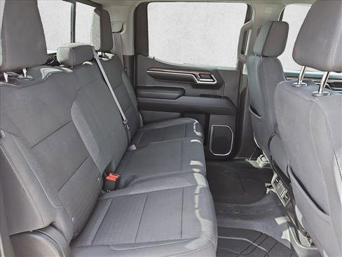Used 2022 Chevrolet Silverado 1500 LT w/ Convenience Package II AWD/4WD image 18