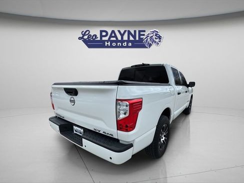 Used 2023 Nissan Titan SV AWD/4WD image 9