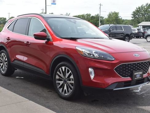 Used 2020 Ford Escape Titanium AWD/4WD image 13