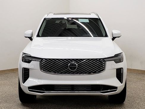 New 2025 Volvo XC90 T8 Plus w/ Protection Package Premier image 5