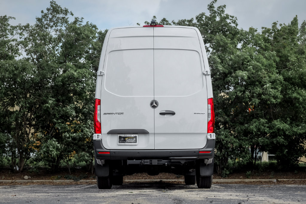 Used 2026 Mercedes-Benz Sprinter 2500 image 8