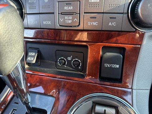 Used 2012 Toyota Highlander Limited image 31