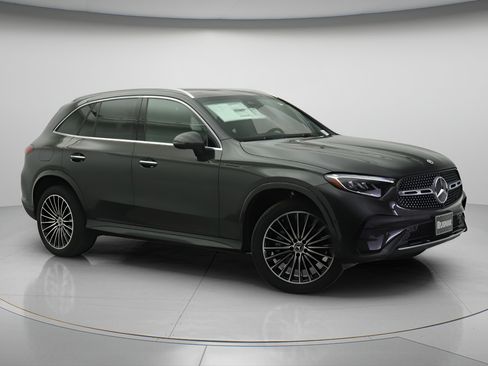 New 2026 Mercedes-Benz GLC 300 image 2