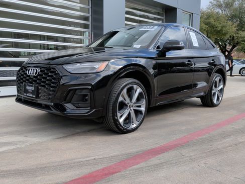 Used 2022 Audi Q5 2.0T Prestige w/ Prestige Package image 5