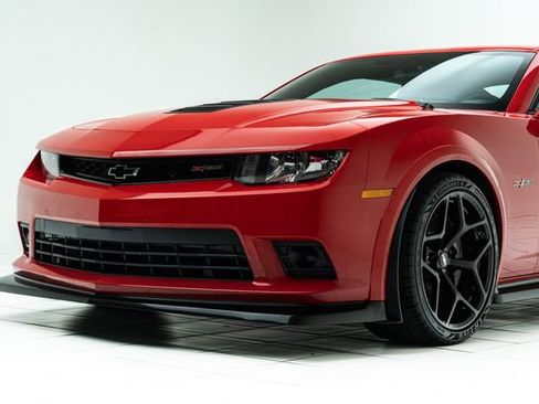 Used 2015 Chevrolet Camaro Z/28 RWD image 11