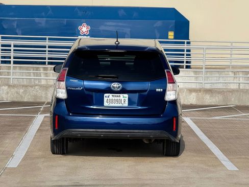 Used 2016 Toyota Prius V Four FWD image 6
