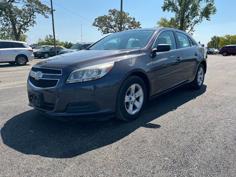 Used 2013 Chevrolet Malibu LS w/ Protection Package FWD image 10