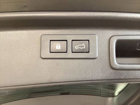 Used 2022 Subaru Forester Limited image 35