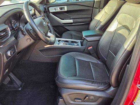 Used 2020 Ford Explorer Limited w/ Class III Trailer Tow Package image 9