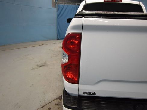 Used 2019 Toyota Tundra Limited w/ Limited Premium Package image 43